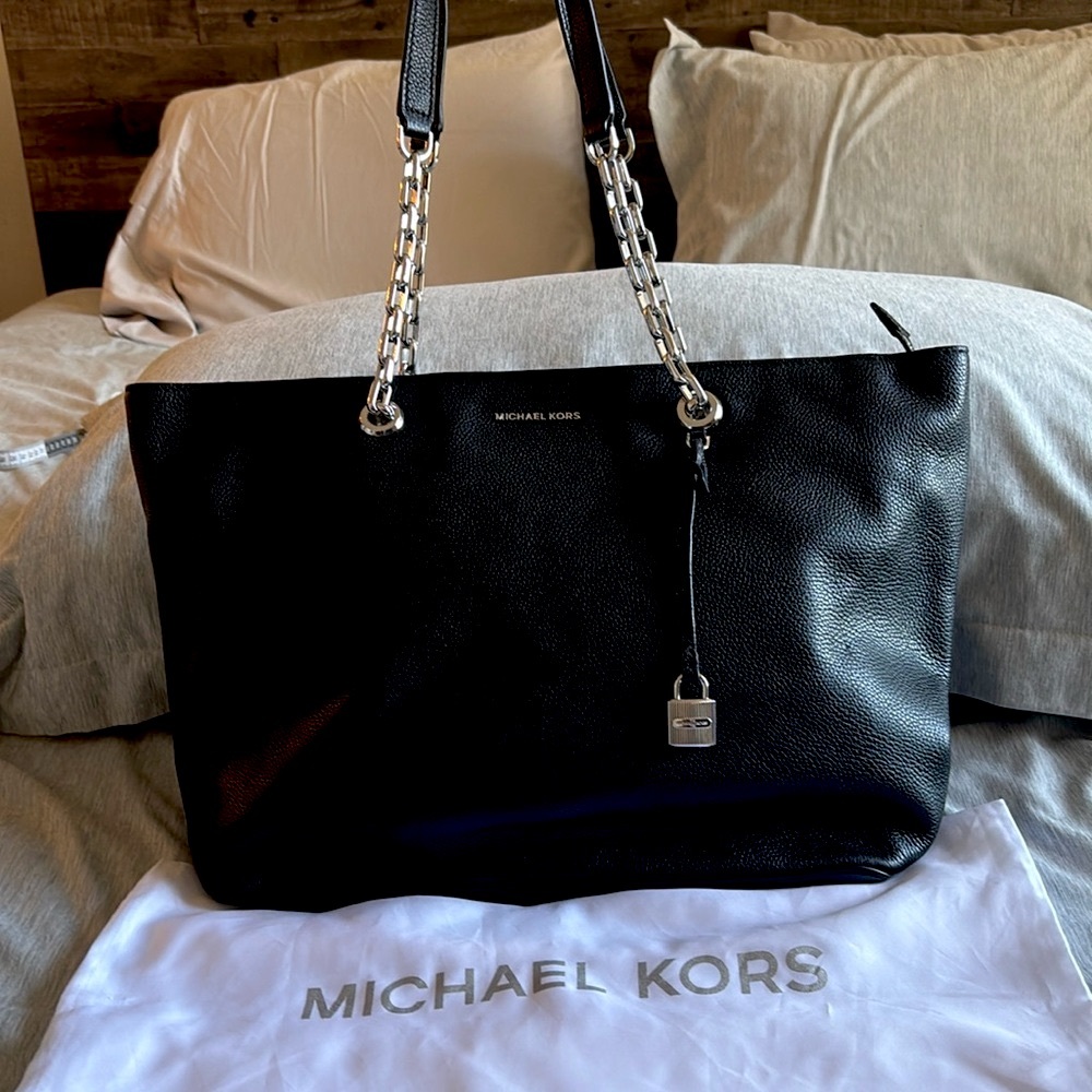 Stunning Michael Kors Leather Bag/Tote NWOT